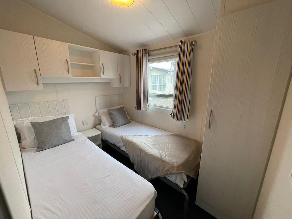 Willerby  Isis  2012