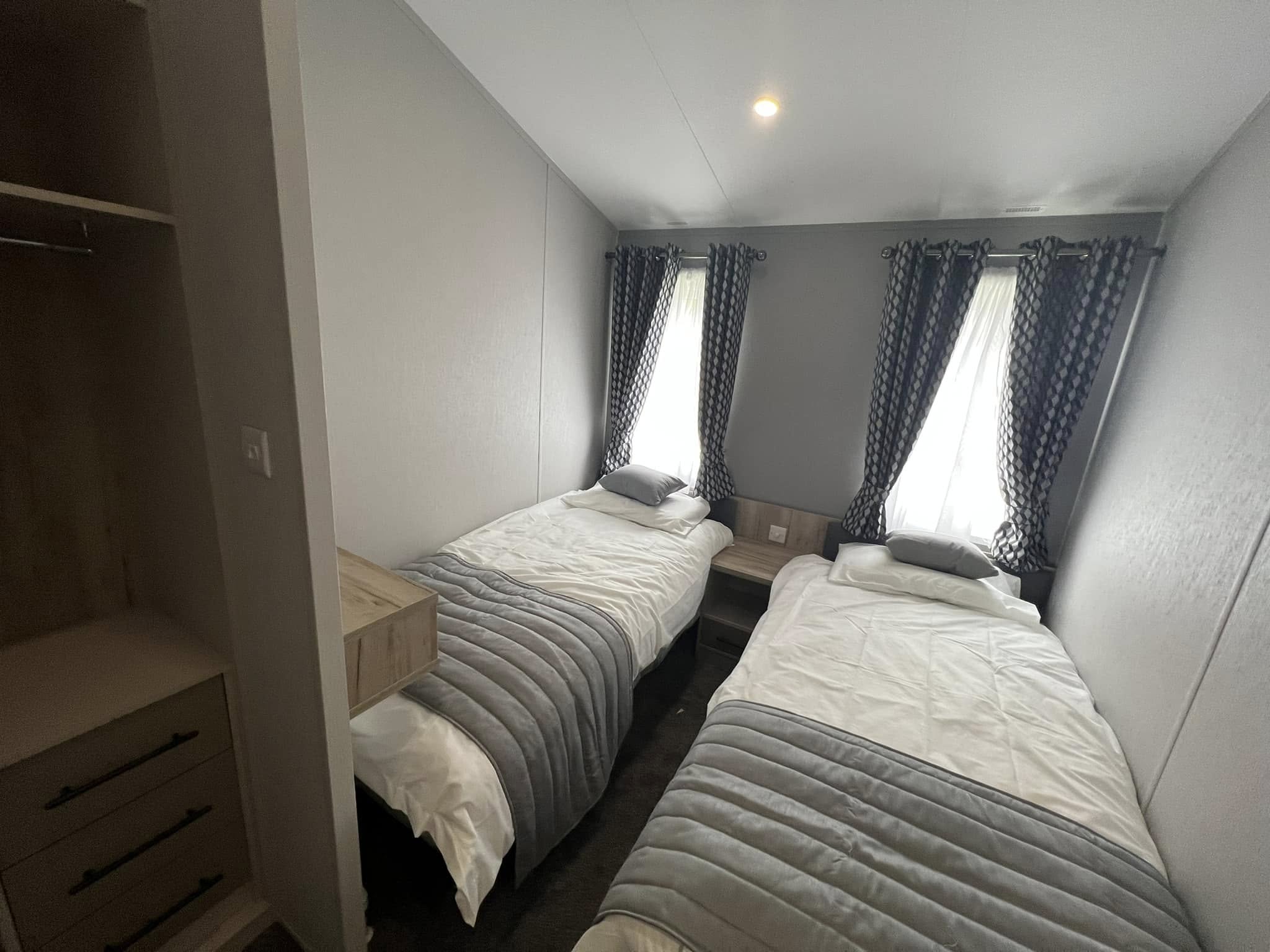 Second Twin bedroom Maplton Lodge