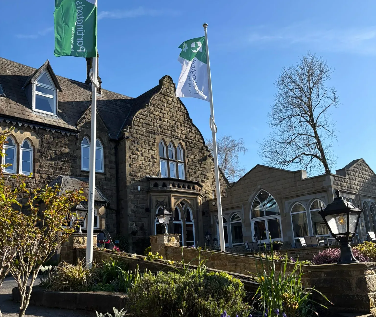 Picture of the 1800's Tarn House building
