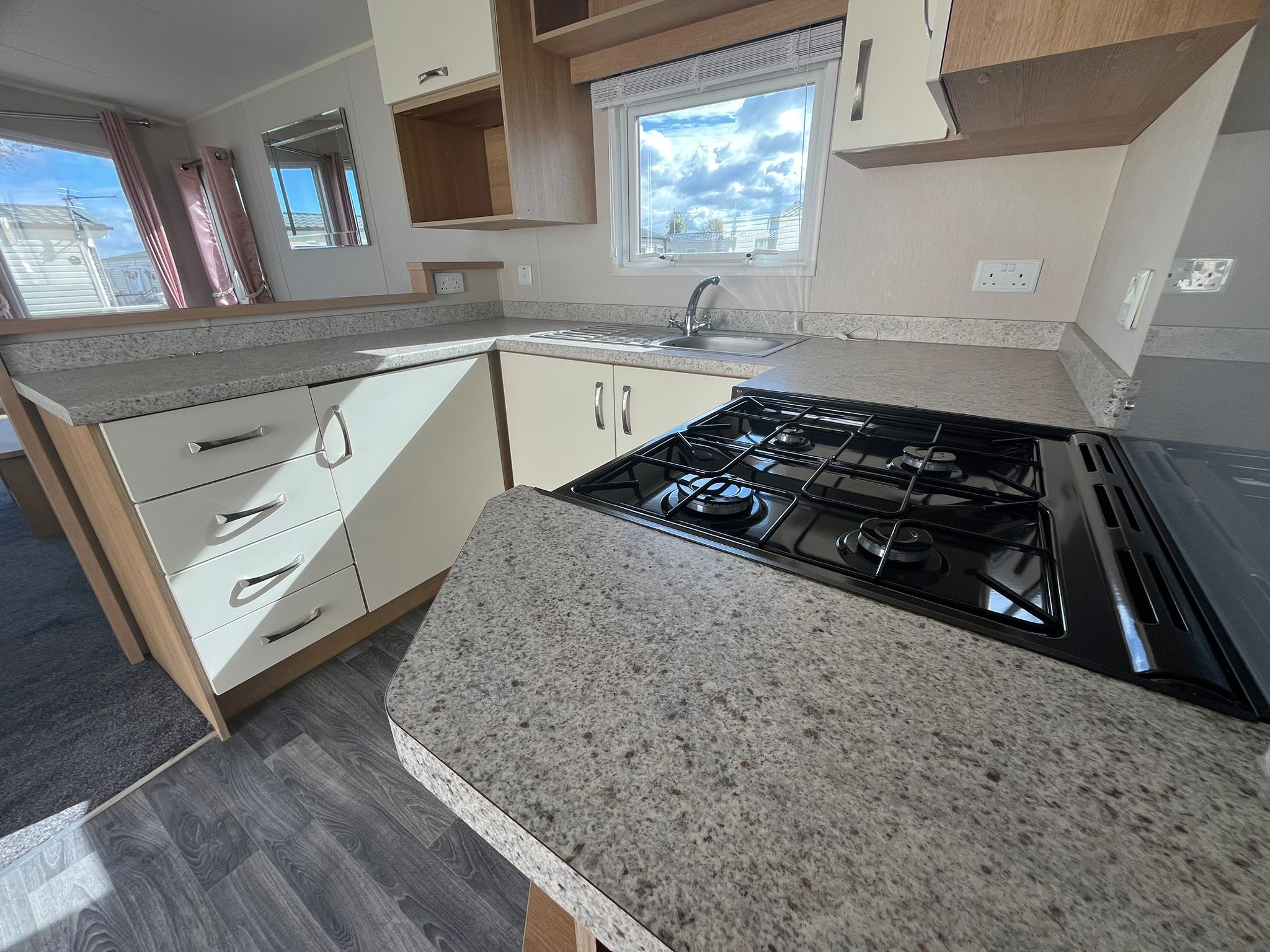 Kitchen area ad black gas hob of the Willerby Sierra 2017