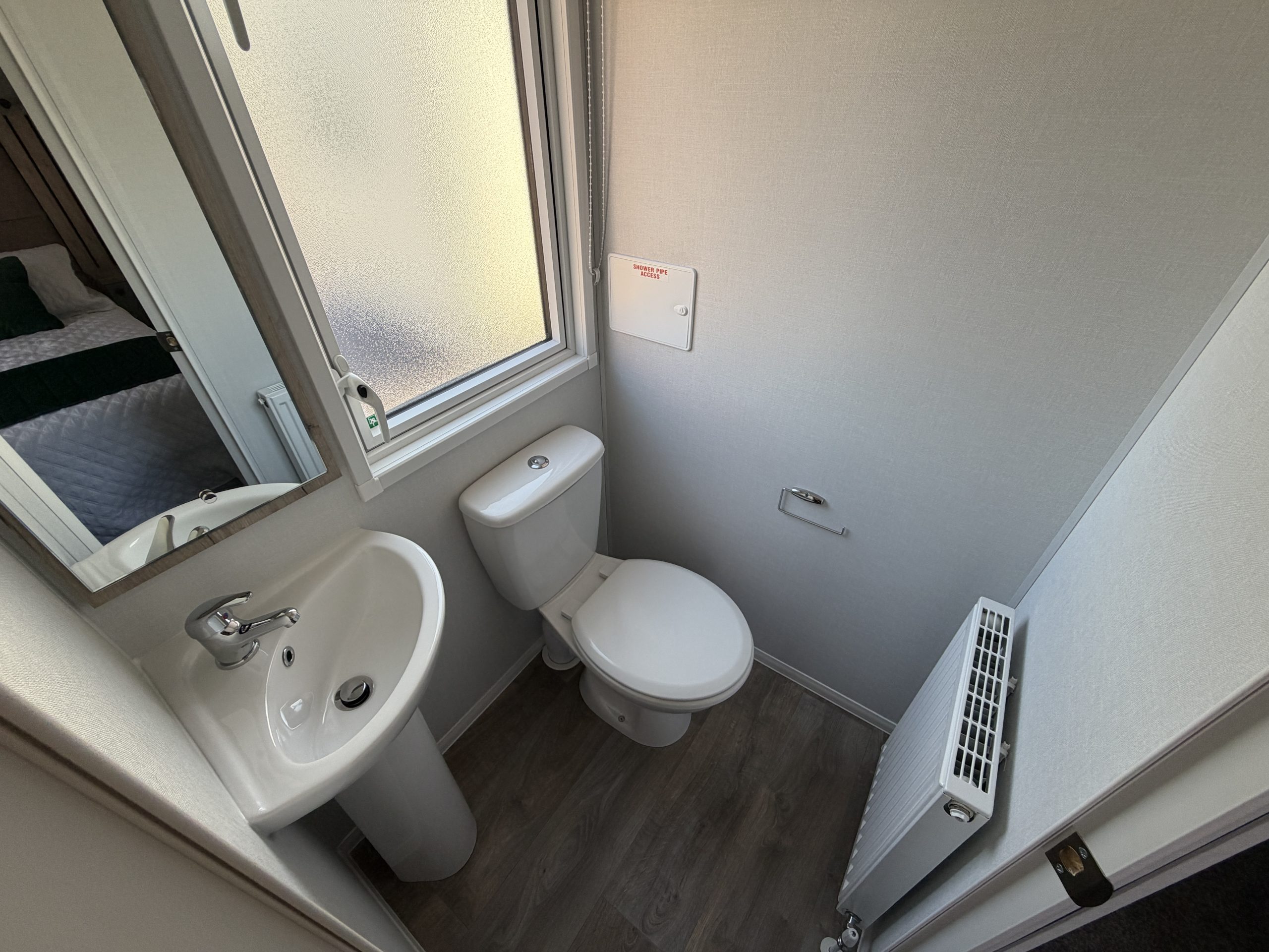 Image of the en suite in the Willerby Buxton 2026