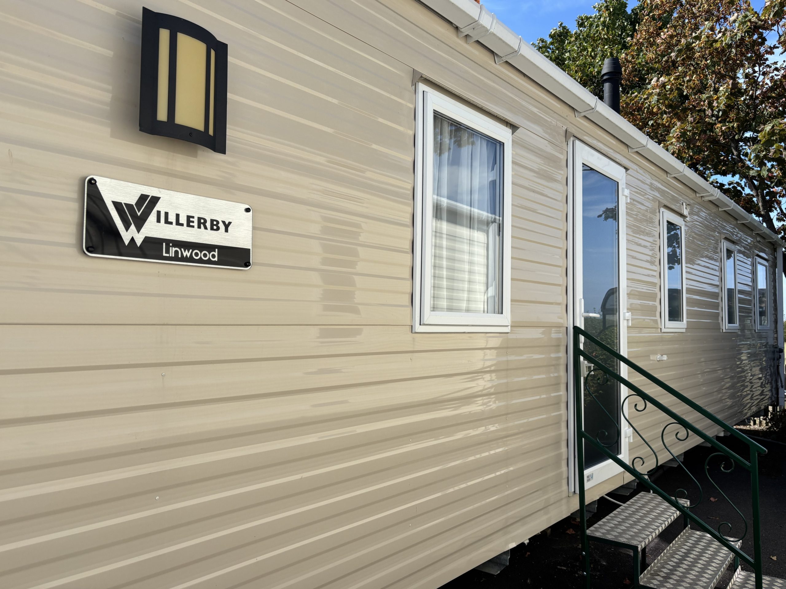 External shot of the Willerby Linwood 2022 caravan at Newton Hall Holiday Park