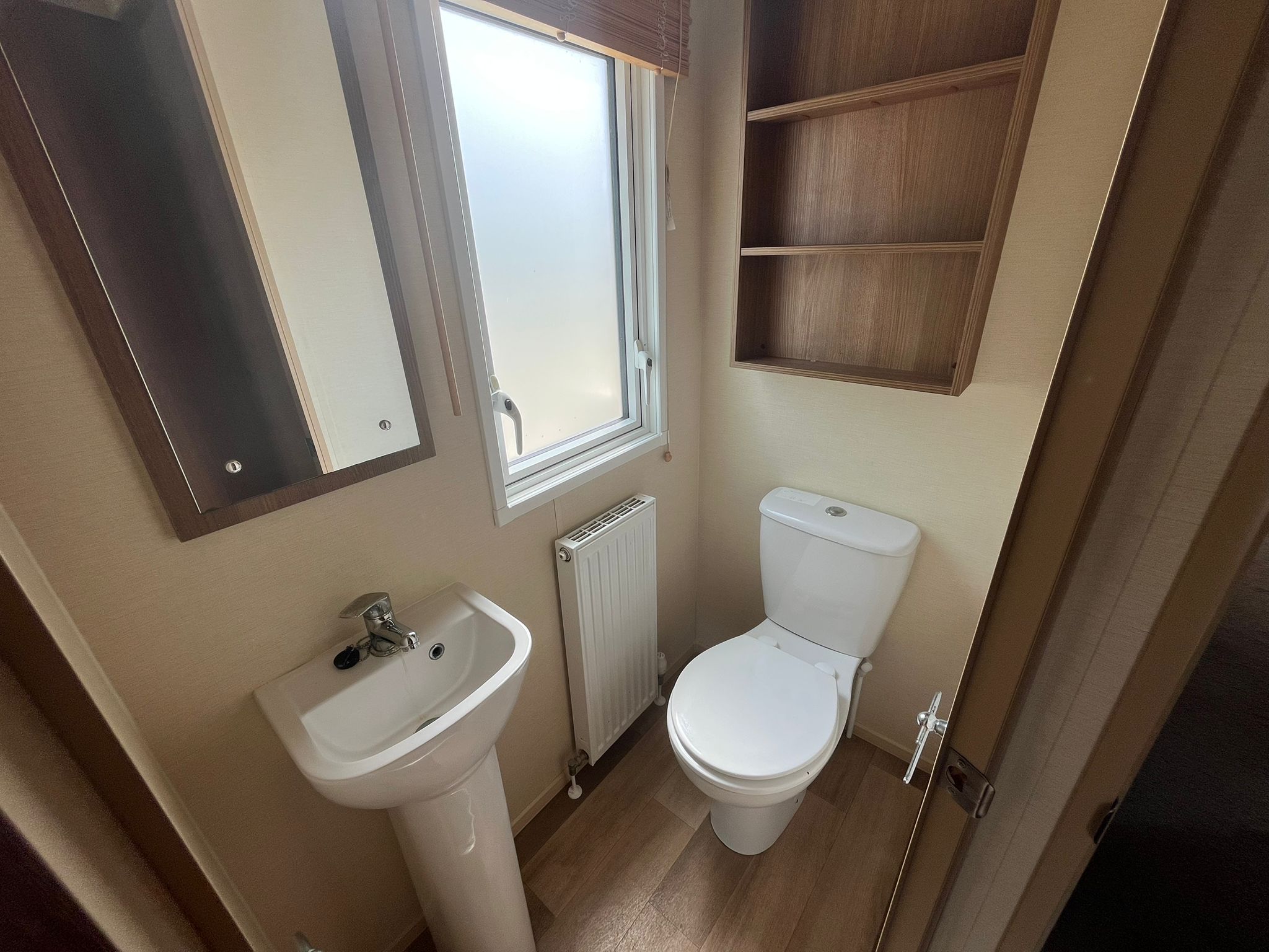 Family bathroom in the Willerby Ashcroft 2015 caravan at Windy Harbour Holiday Park