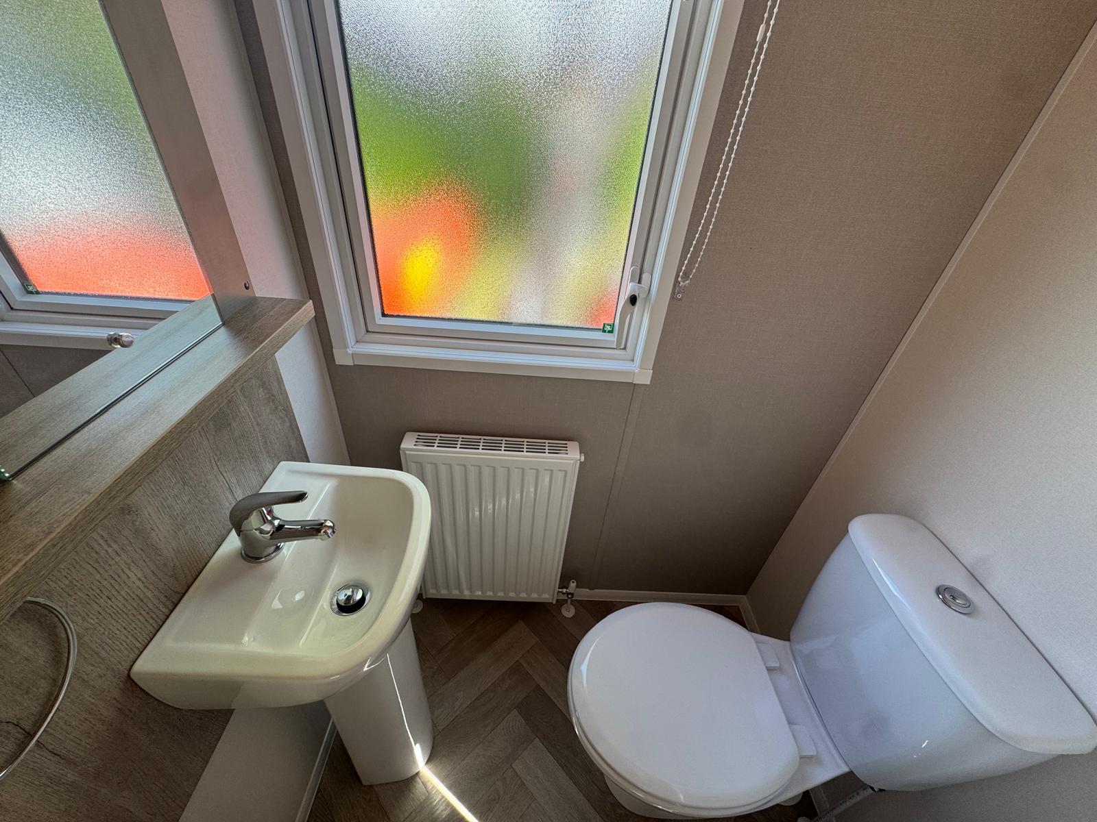 Ensuite bathroom in the Willerby Salisbury at Windy Harbour Holiday Park