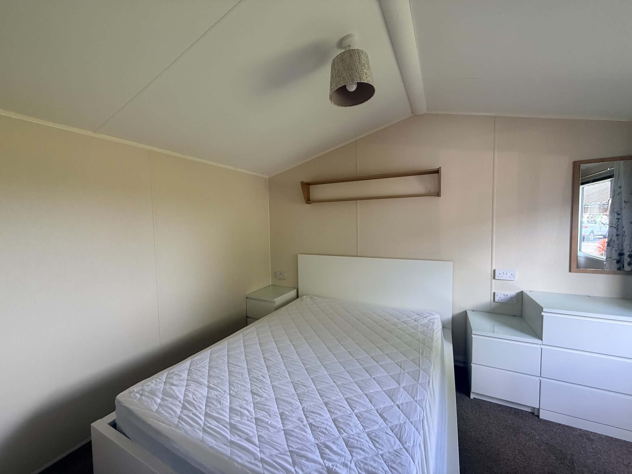 An image of the adequately sized master bedroom in Willerby Mistral 2017